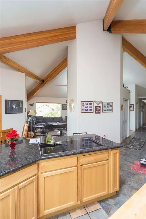 61550 Ward Rd, Bend, OR 97702 photo 2