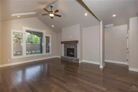 61045 SE Manhae Loop, Bend, OR 97702 photo 4