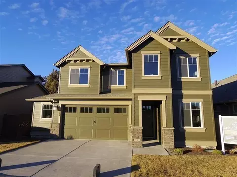 61044 SE Manhae Loop, Bend, OR 97702 photo 1