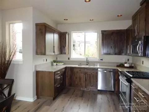2368 NW Debron Ln, Bend, OR 97701 photo 16