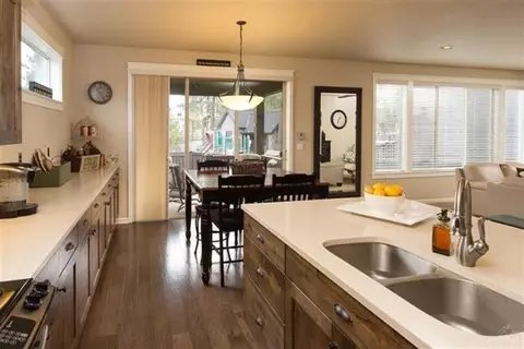 60308 SE Addie Triplett Loop, Bend, OR 97702 photo 5