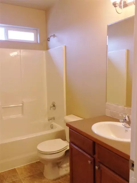 608 SE Glengarry Pl, Bend, OR 97702 photo 6