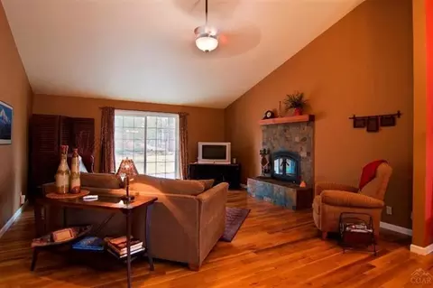 17290 Kingsburg Rd, Bend, OR 97707 photo 4
