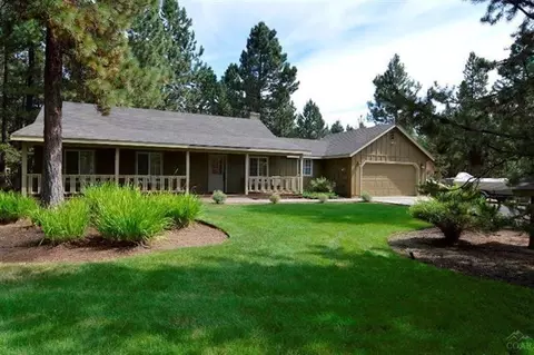 17290 Kingsburg Rd, Bend, OR 97707 photo 1