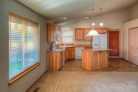 20545 Peak Ave, Bend, OR 97702 photo 10