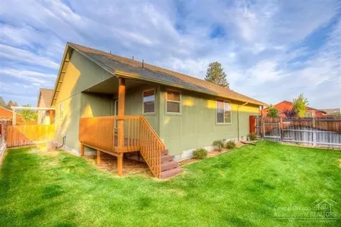 20545 Peak Ave, Bend, OR 97702 photo 3