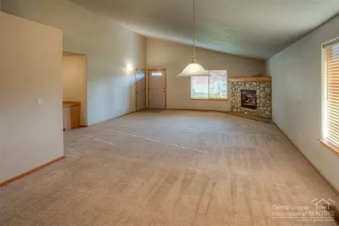 20545 Peak Ave, Bend, OR 97702 photo 9