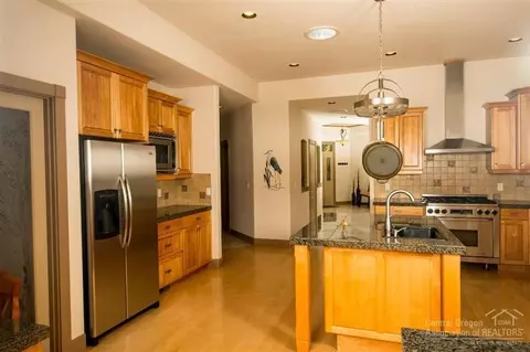 63085 Casey Pl, Bend, OR 97701 photo 10