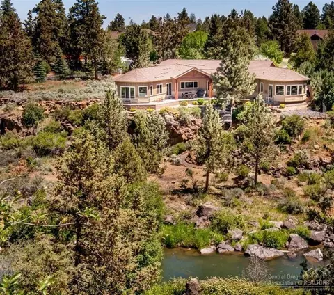 63085 Casey Pl, Bend, OR 97701 photo 1