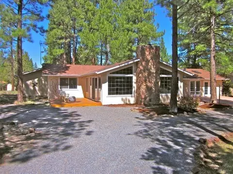 63412 Saddleback Dr, Bend, OR 97701 photo 2