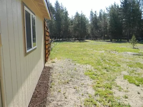 16492 Sprague Loop, La Pine, OR 97739 photo 14
