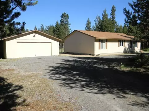 16492 Sprague Loop, La Pine, OR 97739 photo 1
