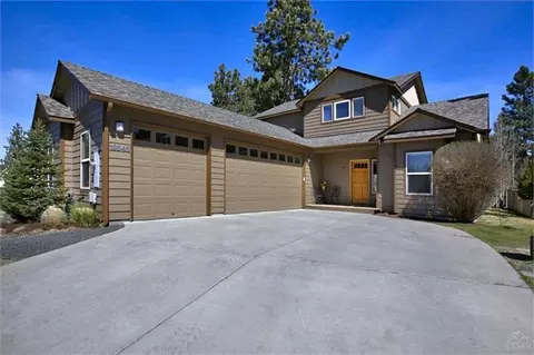 19545 Fishhawk Loop, Bend, OR 97702 photo 1
