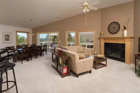 646 Nutcracker Dr, Redmond, OR 97756 photo 5