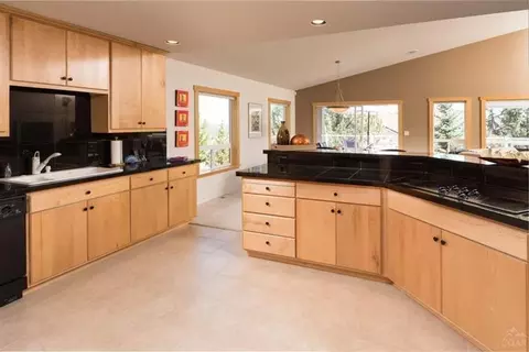 646 Nutcracker Dr, Redmond, OR 97756 photo 7