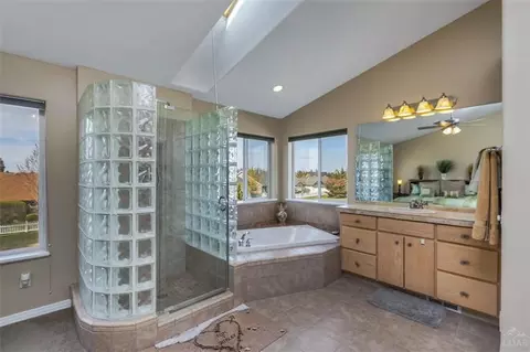 2260 NEdgewater Dr, Bend, OR 97701 photo 23