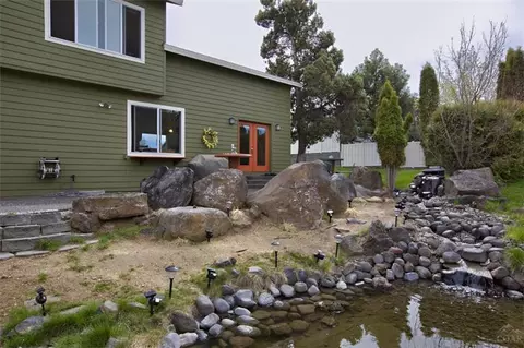 2260 NEdgewater Dr, Bend, OR 97701 photo 11