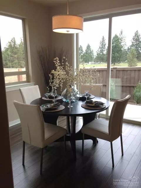 660 NE Vail Ln, Bend, OR 97701 photo 8