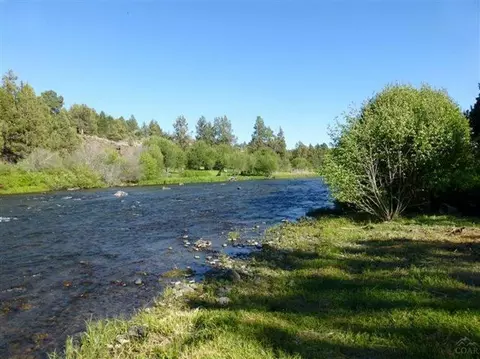 20076 Beaver Ln, Bend, OR 97701 photo 3