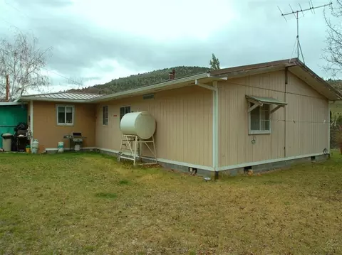 18817 Hwy 26, Mitchell, OR 97750 photo 3