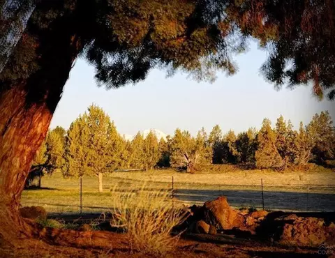62050 Bennett Rd, Bend, OR 97701 photo 5