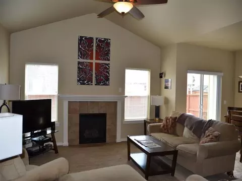 21241 Starlight Dr, Bend, OR 97702 photo 2