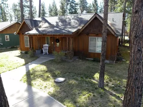 1061 E Cascade Ave, Sisters, OR 97759 photo 2
