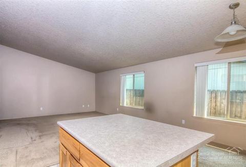 16461 Heath Dr, La Pine, OR 97739 photo 7
