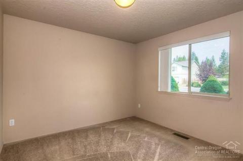 16461 Heath Dr, La Pine, OR 97739 photo 9