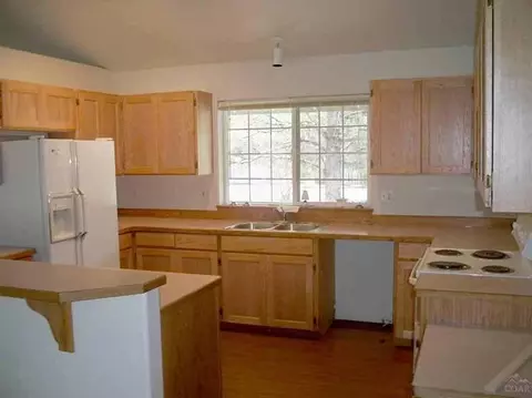 19920 Juniper Ln, Bend, OR 97701 photo 4