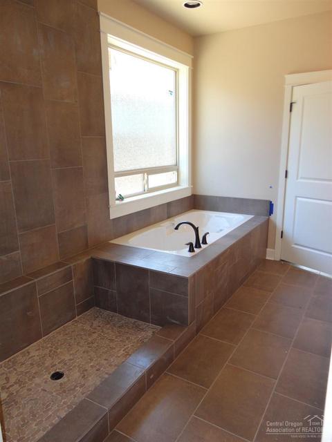 20170 SE Stonegate Dr, Bend, OR 97702 photo 21