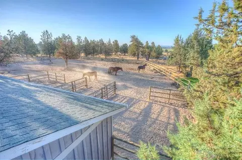 18135 Plainview Rd, Bend, OR 97701 photo 23
