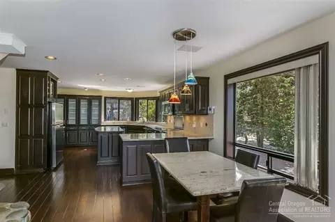 64130 Pioneer Loop, Bend, OR 97701 photo 7