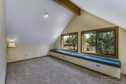 64130 Pioneer Loop, Bend, OR 97701 photo 14