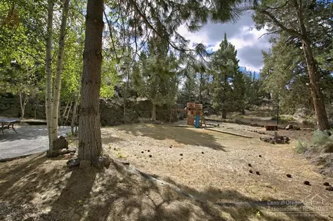 64130 Pioneer Loop, Bend, OR 97701 photo 20