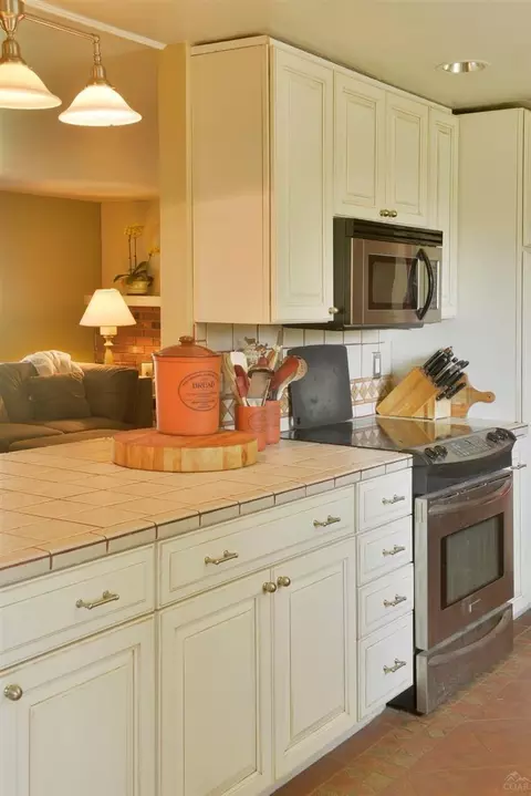22585 Martee Ln, Bend, OR 97701 photo 11