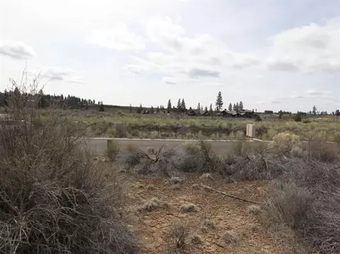 19342 Seaton Loop, Bend, OR 97702 photo 2