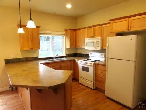 63247 NW Britta St, Bend, OR 97701 photo 9