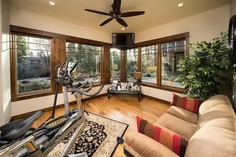 77 NW Pinecrest Ct, Bend, OR 97701 photo 14