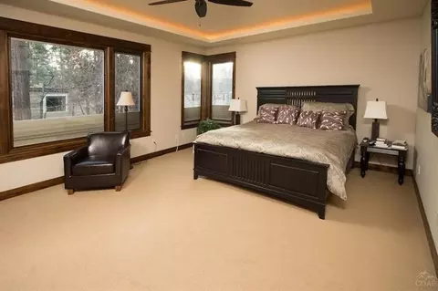 77 NW Pinecrest Ct, Bend, OR 97701 photo 10