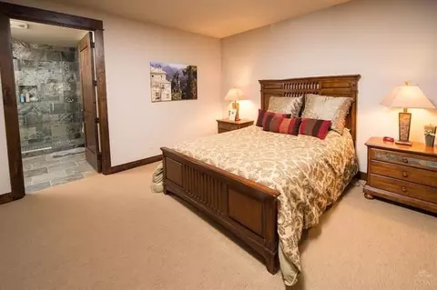 77 NW Pinecrest Ct, Bend, OR 97701 photo 15