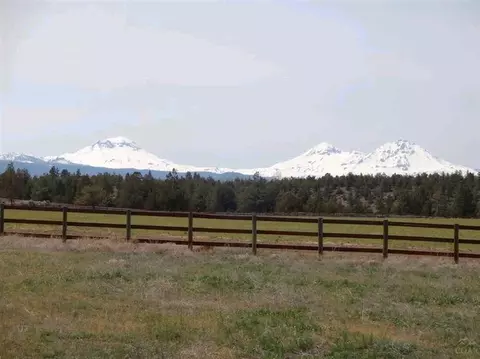 20312 Arrowhead Dr, Bend, OR 97701 photo 2