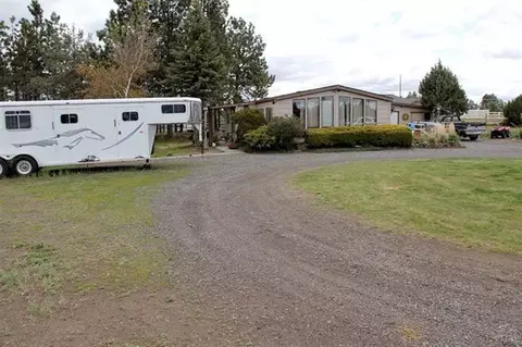 61877 Ward Rd, Bend, OR 97702 photo 4
