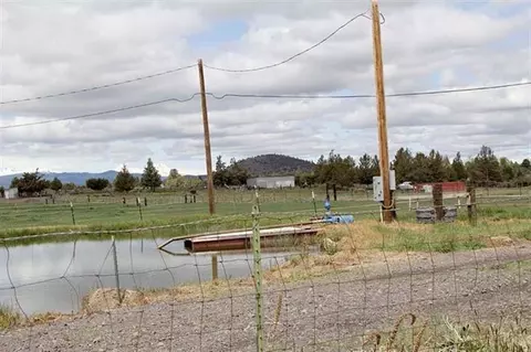 61877 Ward Rd, Bend, OR 97702 photo 2