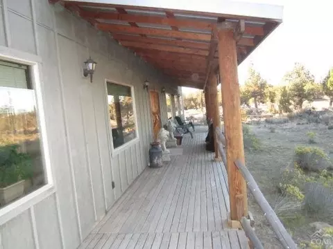 61100 NE Obernolte Rd, Bend, OR 97701 photo 2