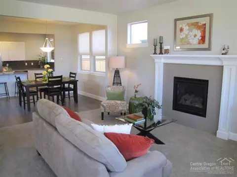 20548 Gloucester, Bend, OR 97701 photo 11