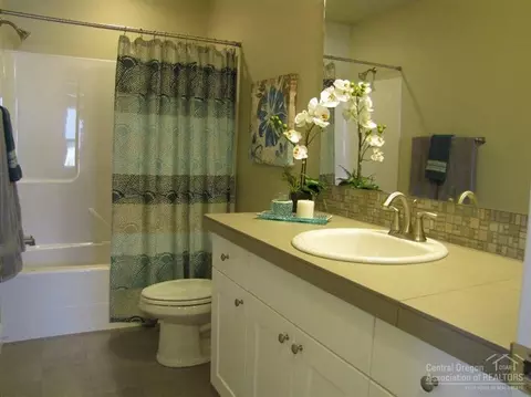 20548 Gloucester, Bend, OR 97701 photo 20