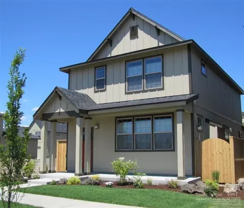 20548 Gloucester, Bend, OR 97701 photo 2