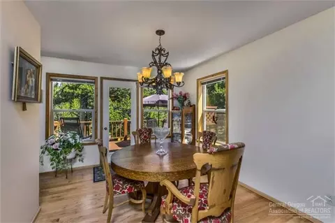 15016 Fall River Dr, Bend, OR 97707 photo 12
