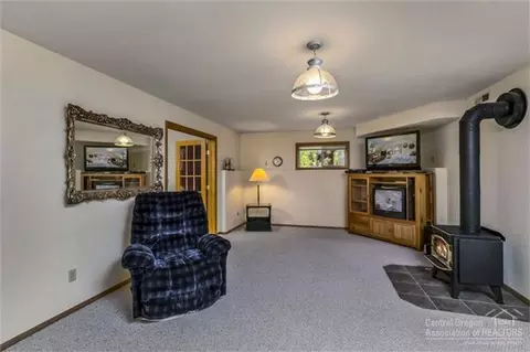 15016 Fall River Dr, Bend, OR 97707 photo 11